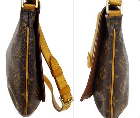 louis vuitton monogram canvas musette tango